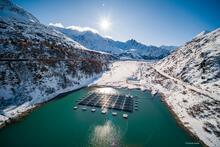 Lac de Toules: Schwimmende Solaranlage in den Schweizer Alpen 