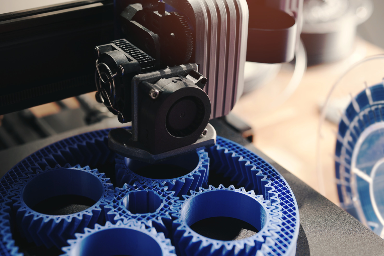 Welche Veränderungen haben Arburg, Trumpf und BCN3D vorgenommen, um ihre 3D-Drucker zu verbessern?